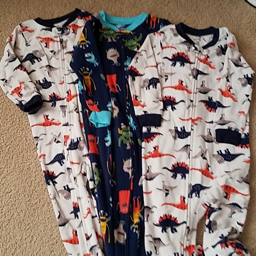 3 sets of 2T footie pajamas